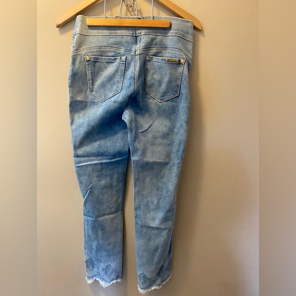 Peter Nygard Women's Pull On Cropped Luxe Denim 4way Stretch Small (6-8) - Picture 3 of 4